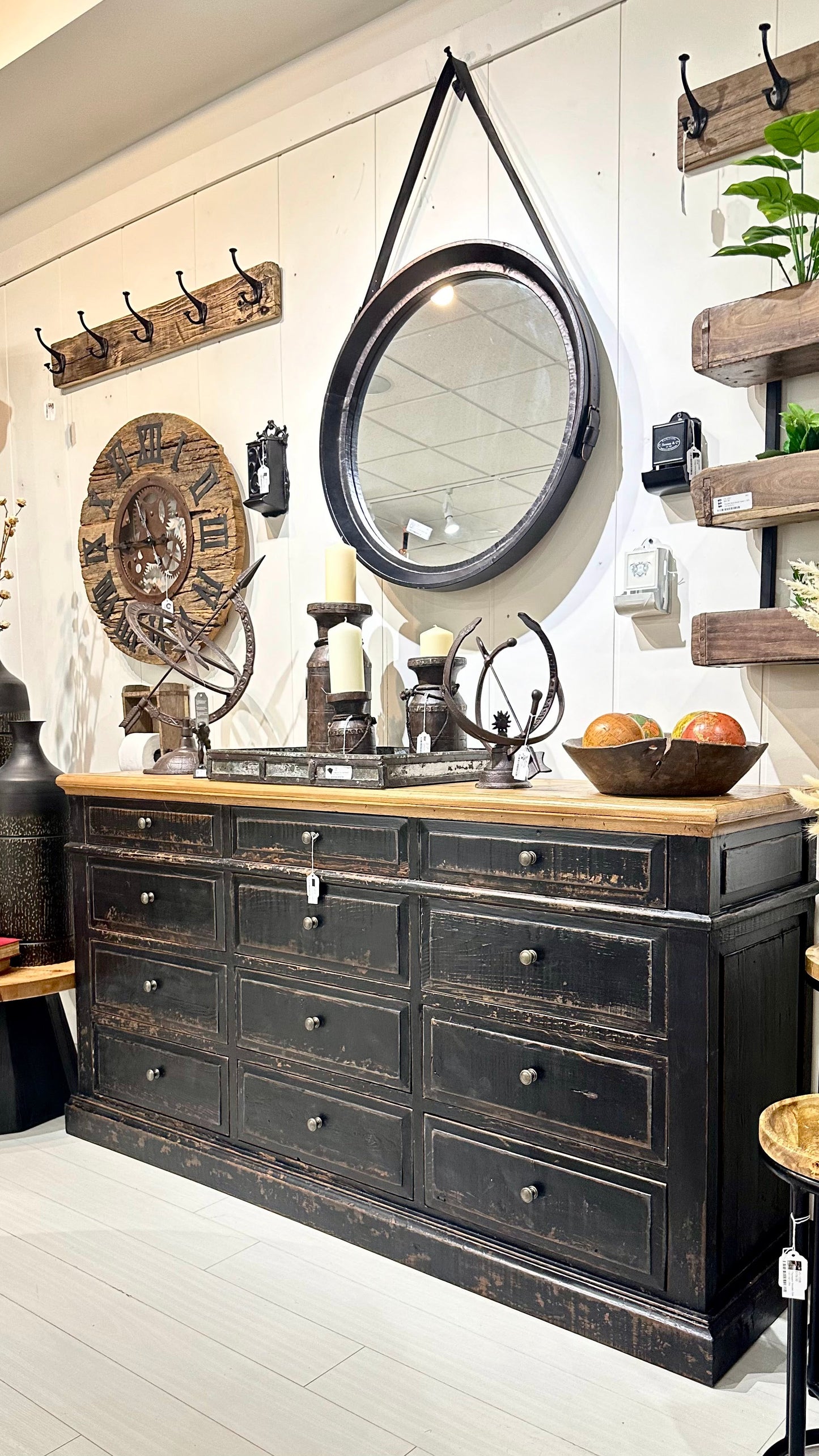 Buffet en vieux pin recyclé, 12 tiroirs, noir antique