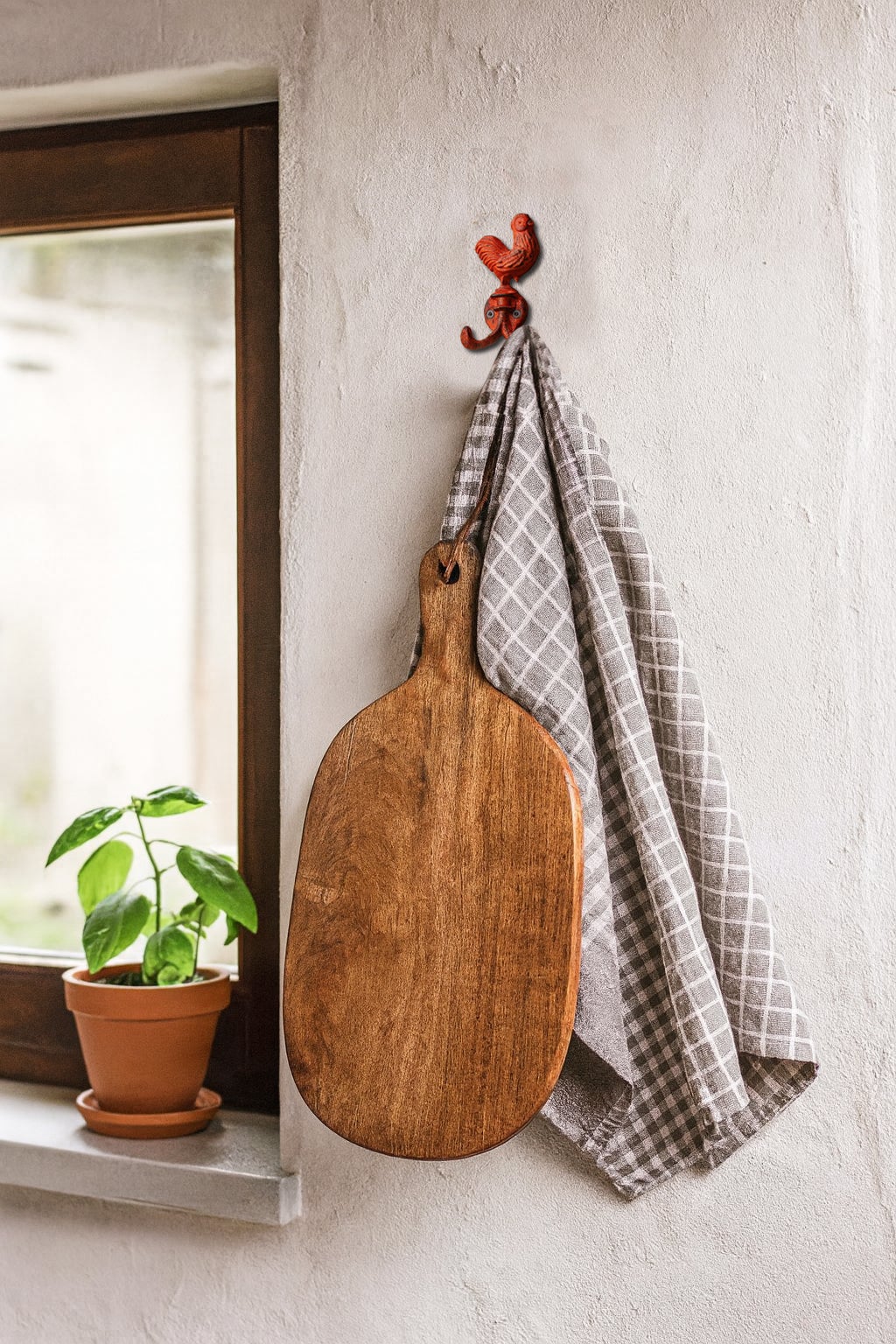 Rooster Dbl Hook Cast Iron Red