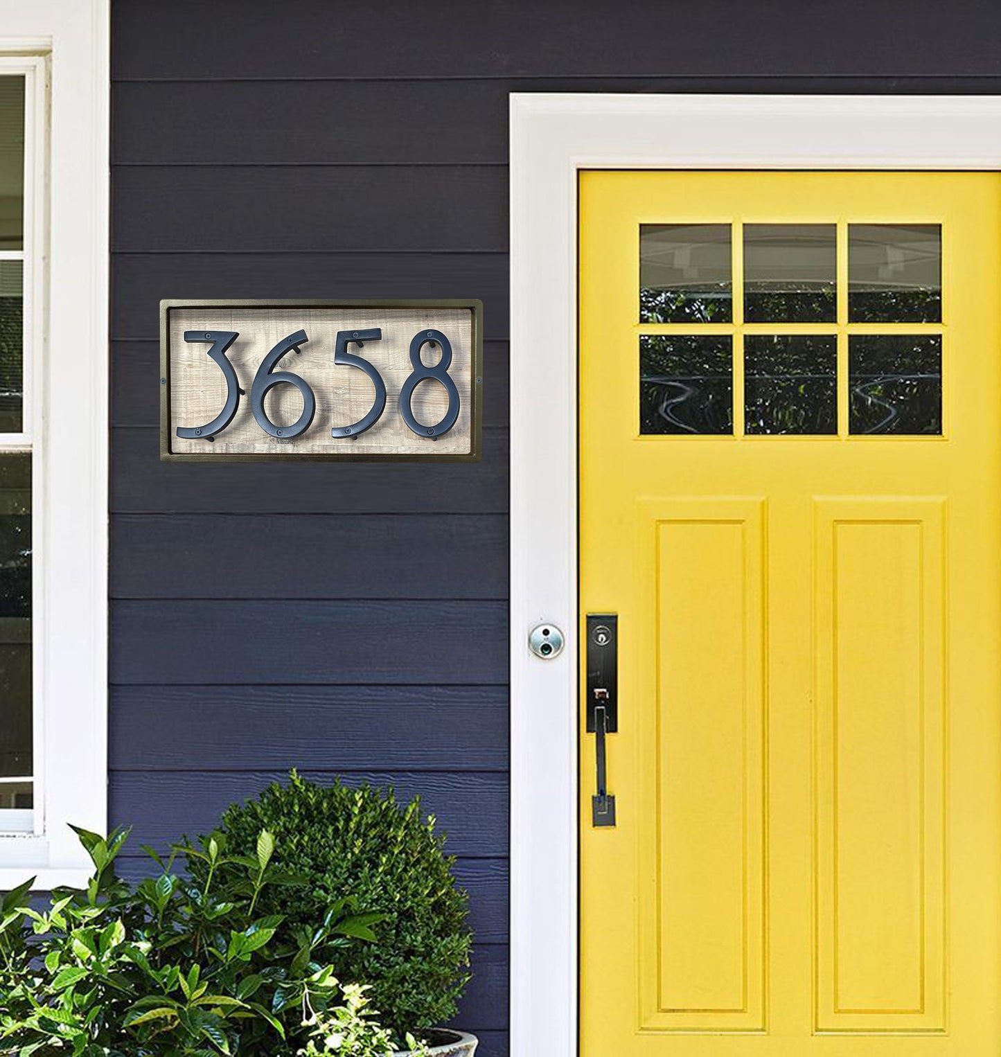 Black Aluminum Number 7, 8 inch