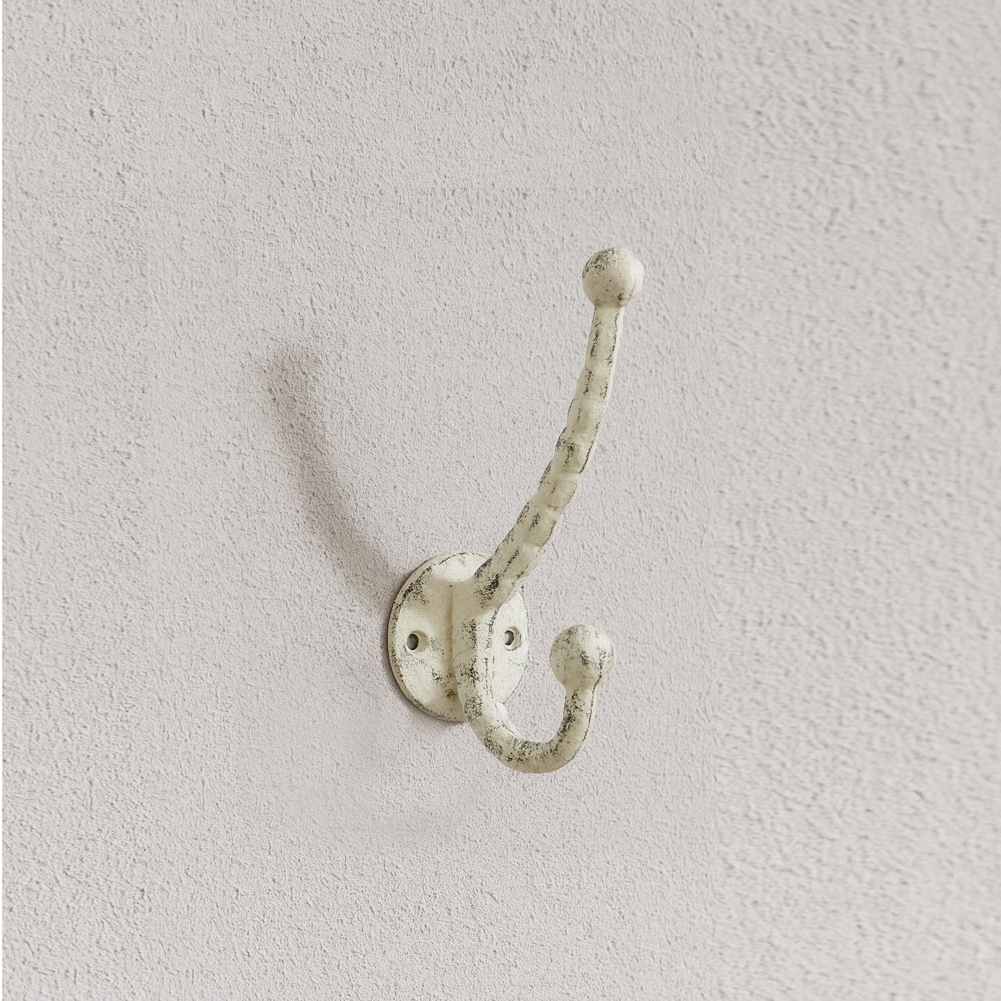 Crochet double, crochet mural antique pour une utilisation en extérieur et en intérieur, blanc rustique