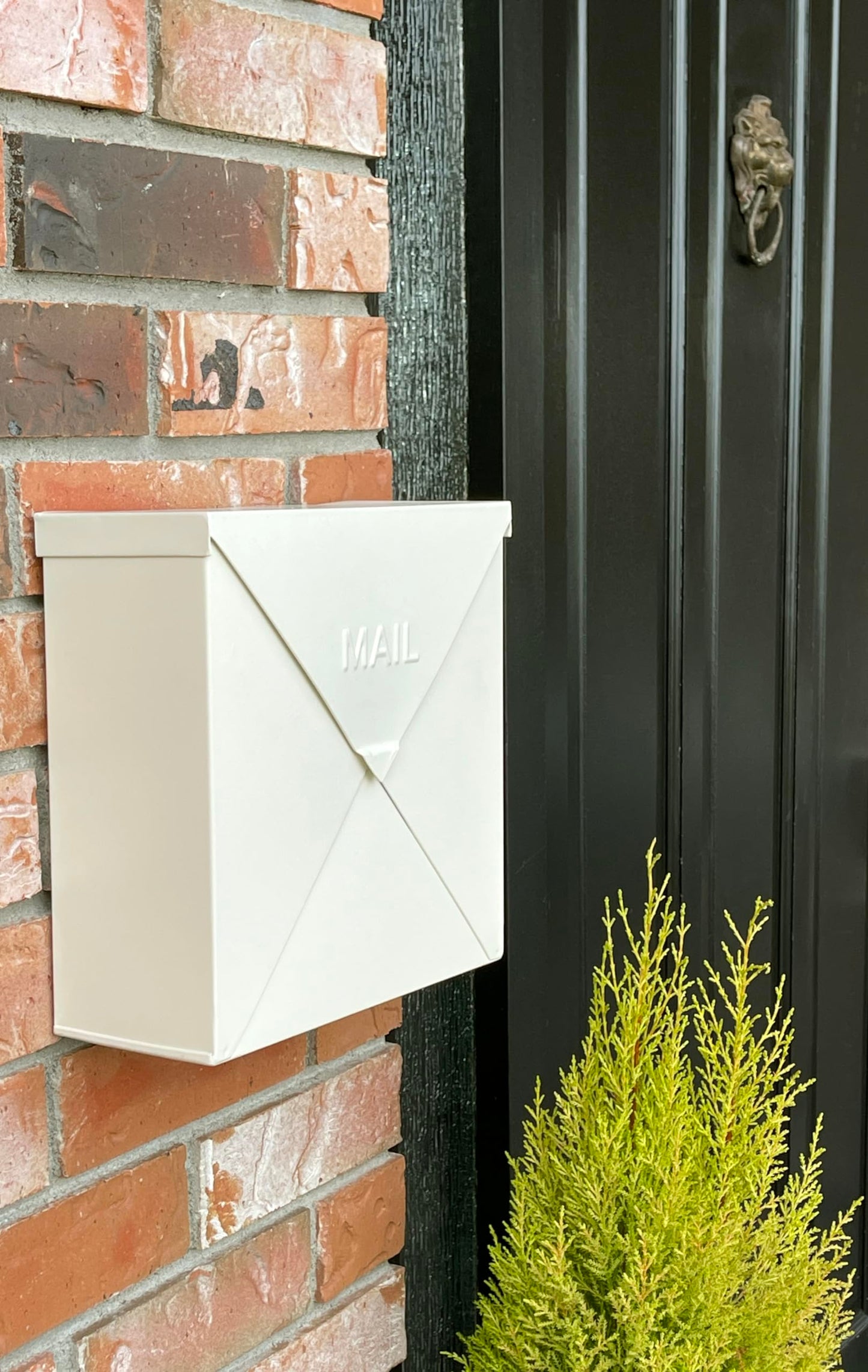 Chicago Mailbox, Off White