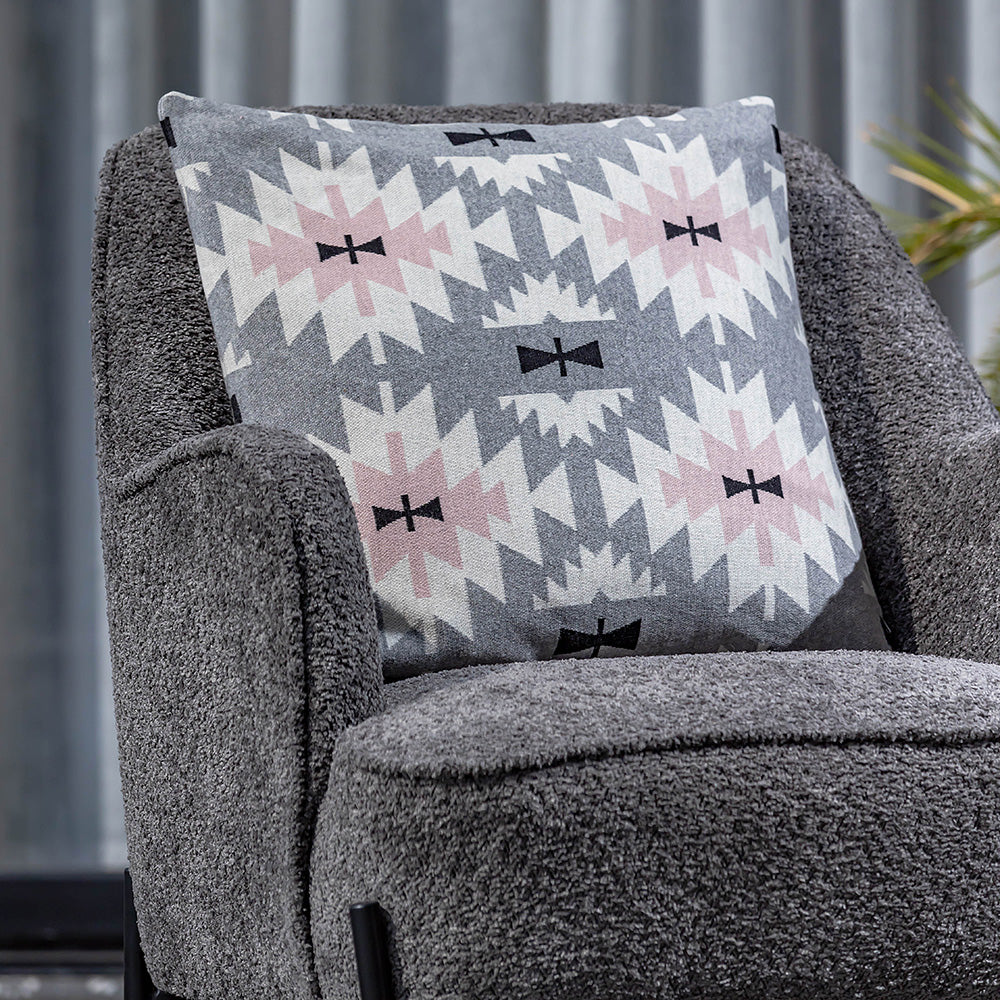 Cotton Knitted Cushion (VV-5518)