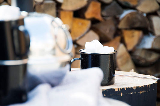 Tasse en émail