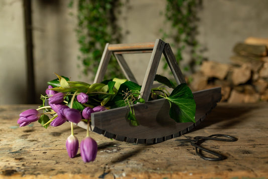 Truche à fleurs en bois
