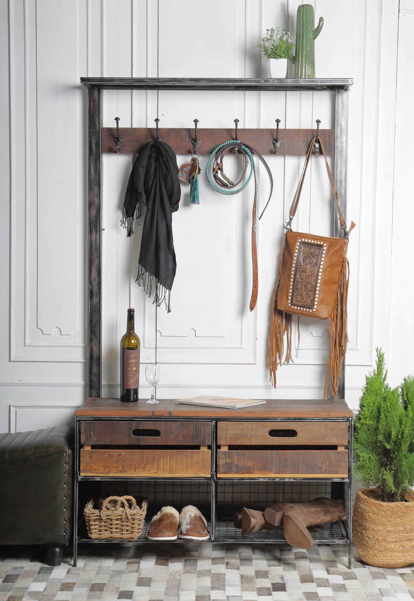 Reclaimed Wooden Entryway Coat Rack